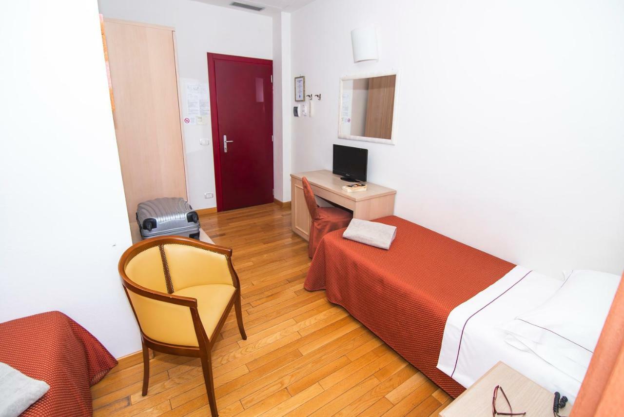 Hotel La Colonna Siena Kültér fotó